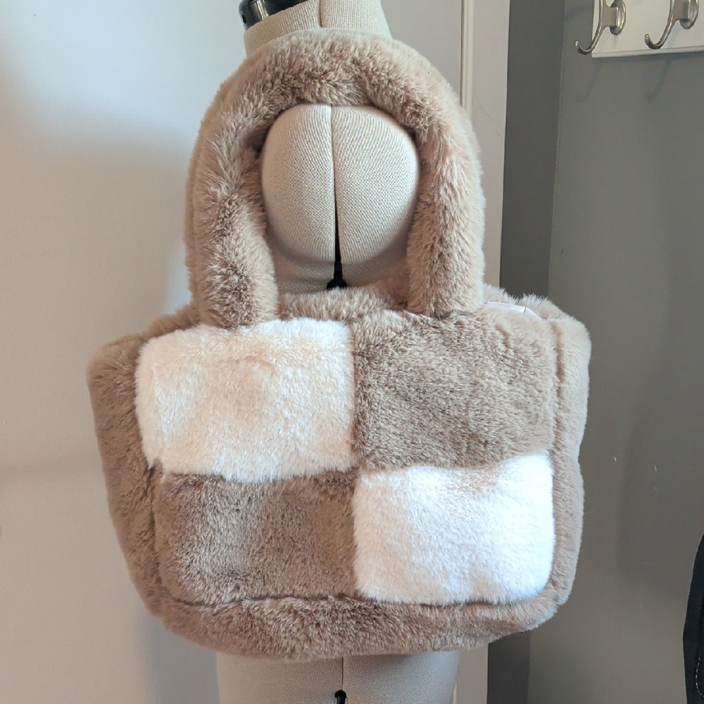 Faux Fur Patchwork Tote Bag - Tan and White